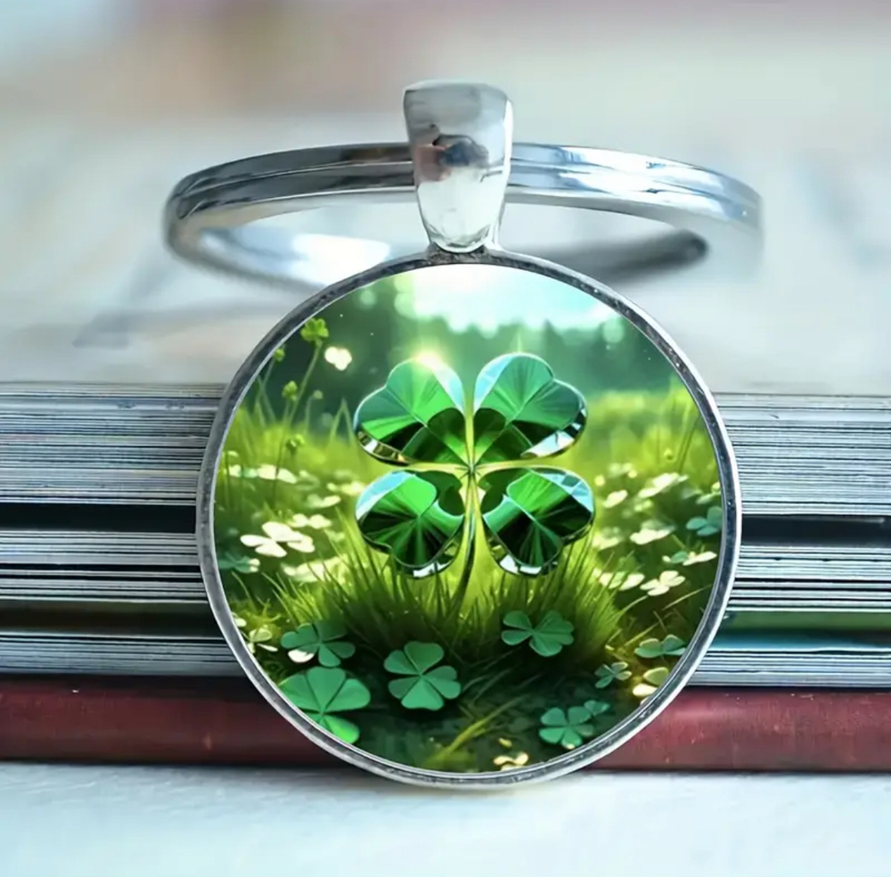 3/$25 Shamrock St. Patricks Day 4 Four Leaf Clover Keychain NEW